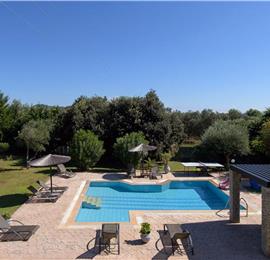 4 bedroom villa with pool, Chalikounas, sleeps 8